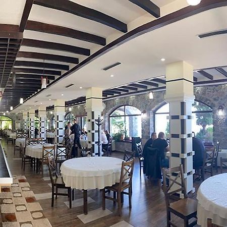 Kukesi Resort Azem Lini Zewnętrze zdjęcie